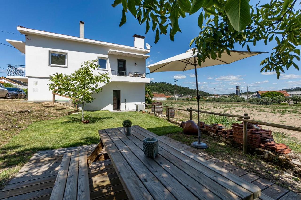 Charming Country House Ourem Exterior photo